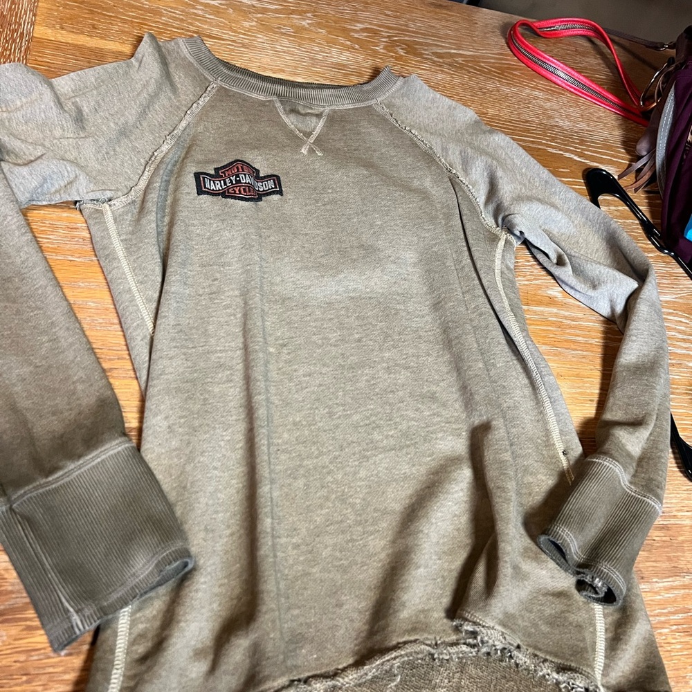 Harley Davidson studded bar shield raglan pullover Women’s M